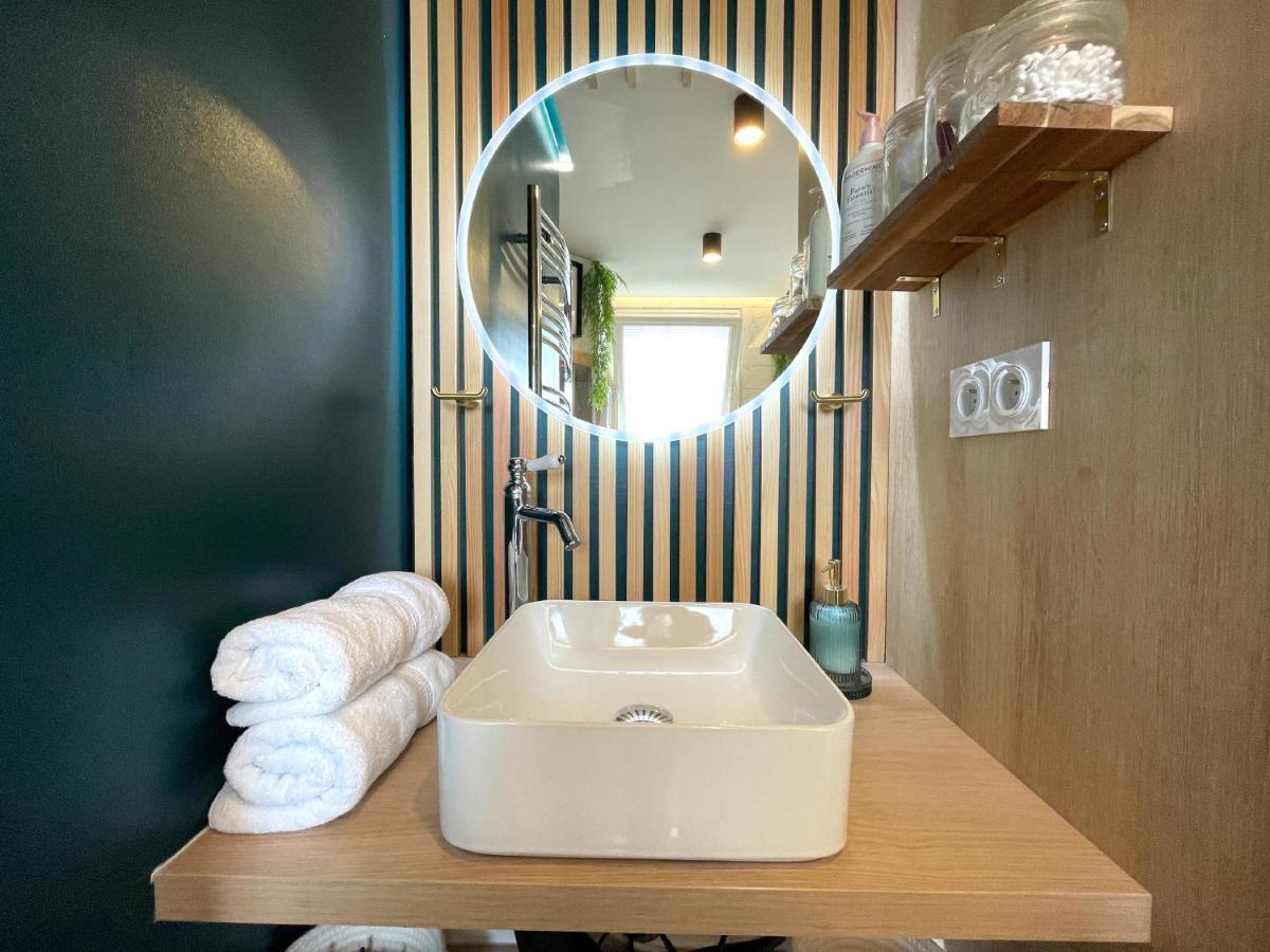 Votre Escale Boule D Or Sauna & Spa Ниор Екстериор снимка