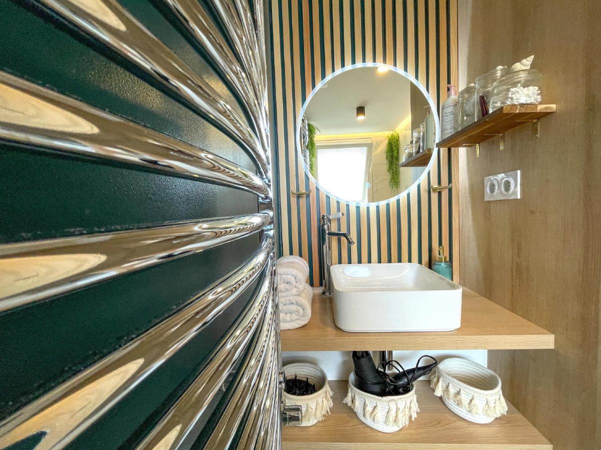 Votre Escale Boule D Or Sauna & Spa Ниор Екстериор снимка