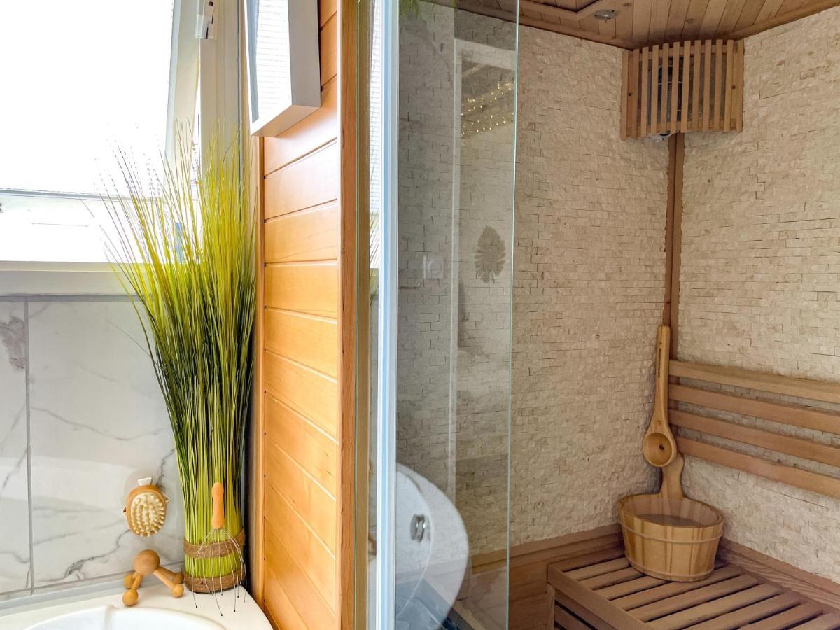 Votre Escale Boule D Or Sauna & Spa Ниор Екстериор снимка
